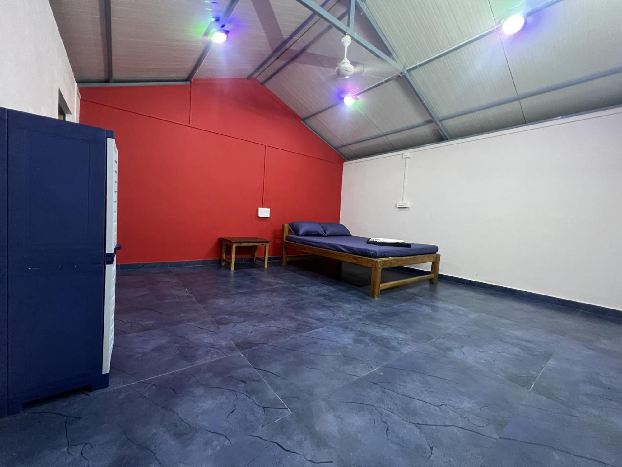 Goko Hostel Гокарна Екстериор снимка