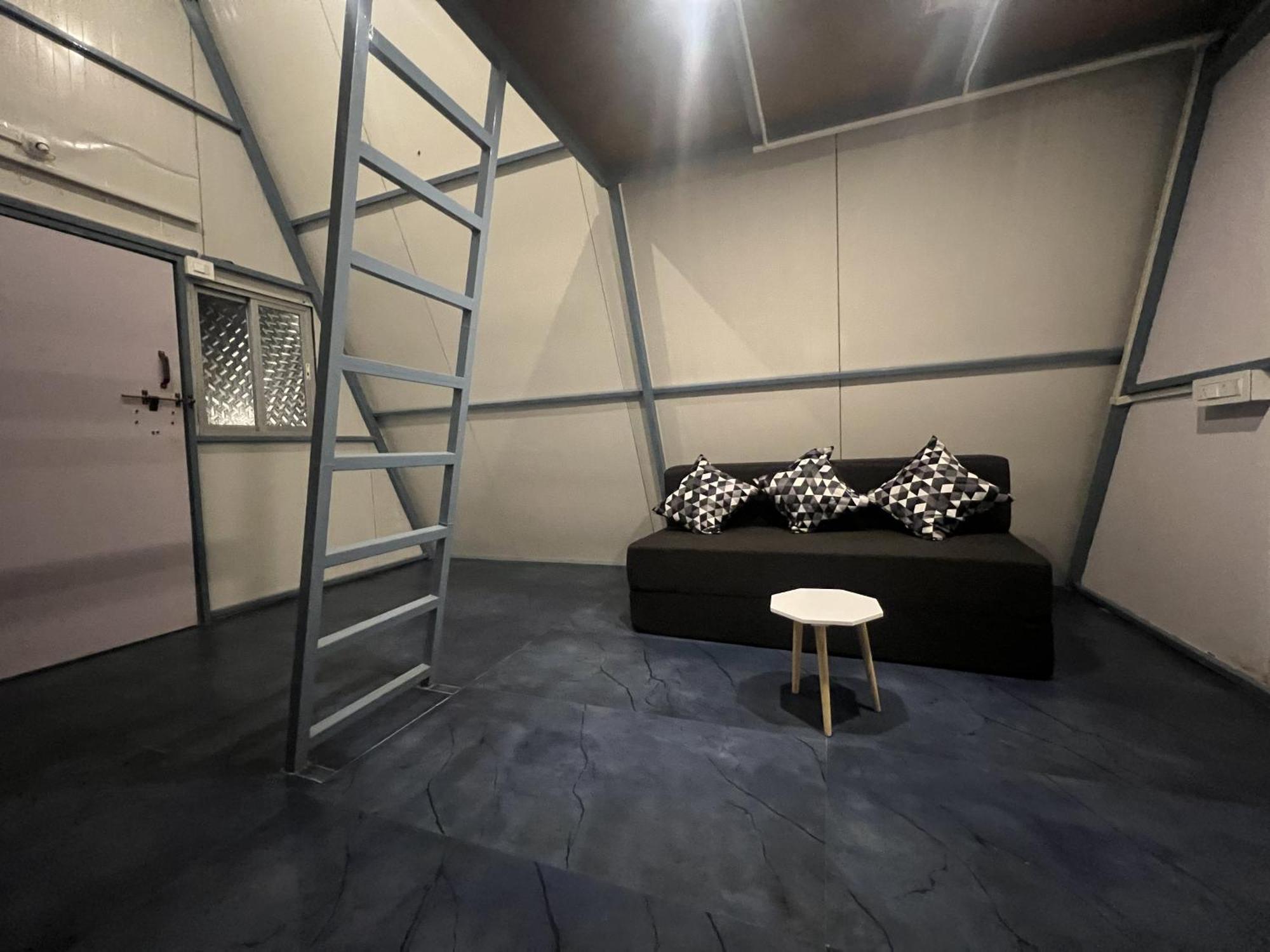 Goko Hostel Гокарна Екстериор снимка