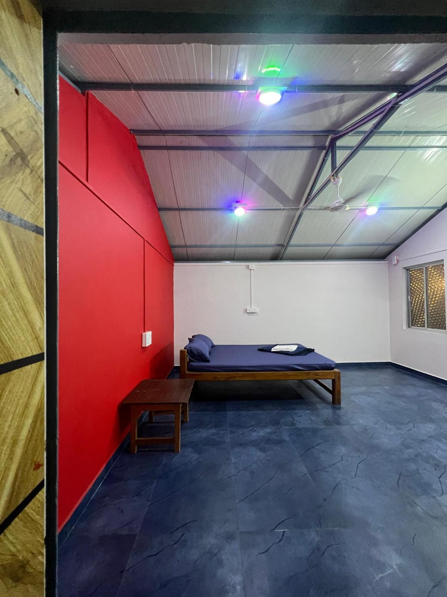 Goko Hostel Гокарна Екстериор снимка